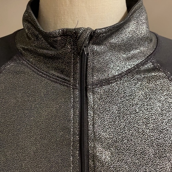NWOT MATERIAL GIRL Active zip up! Size Large. Long sleeve, liquid silver / grey - Picture 3 of 9